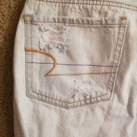 Light Washed, Ripped Jean's - Picture 7 of 7